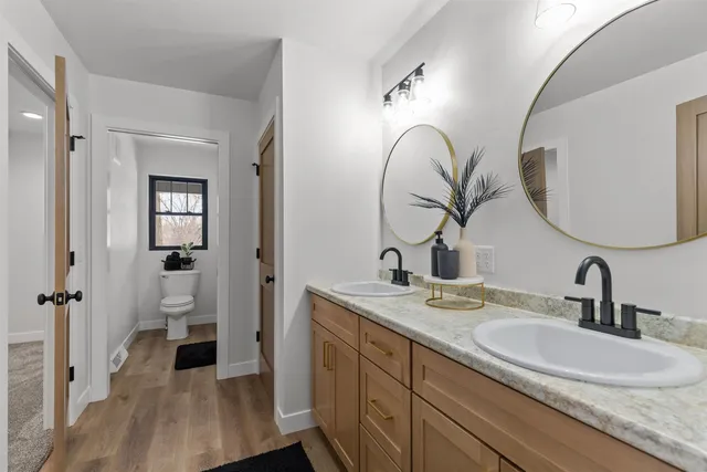 $489,900 | 2849 Ruschfield Drive, Oshkosh, WI 54904