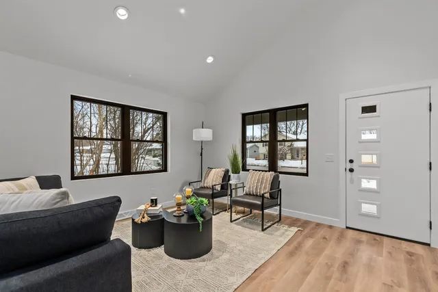 $489,900 | 2849 Ruschfield Drive, Oshkosh, WI 54904