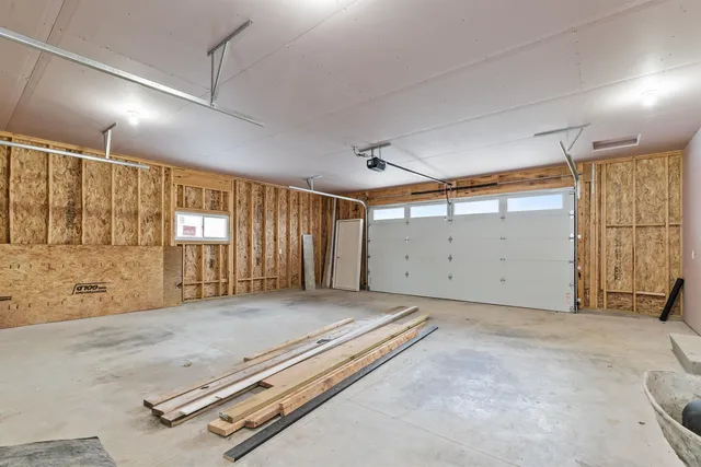 $489,900 | 2849 Ruschfield Drive, Oshkosh, WI 54904