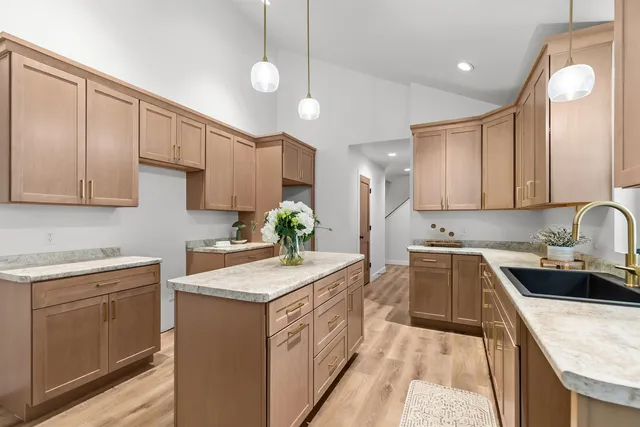 $489,900 | 2849 Ruschfield Drive, Oshkosh, WI 54904