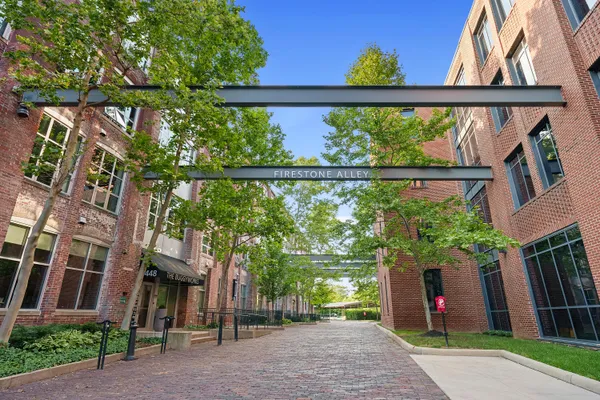 $255,000 | 448 West Nationwide Boulevard, Unit 404, Columbus, OH 43215