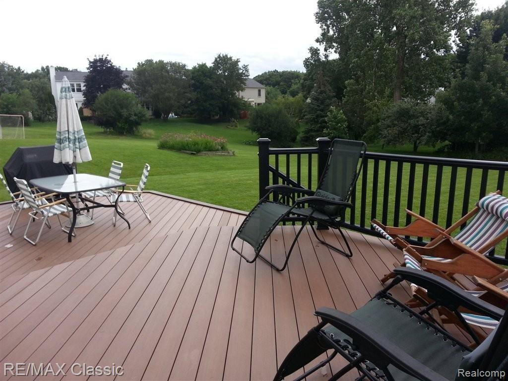 24764 Jamestowne Road Novi, MI 48375 - Photo 4 of 25 14k Multi Level Deck
