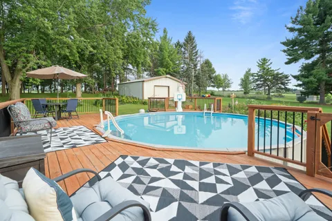 $545,000 | 2211 Sheridan Springs Road, Lyons, WI 53147