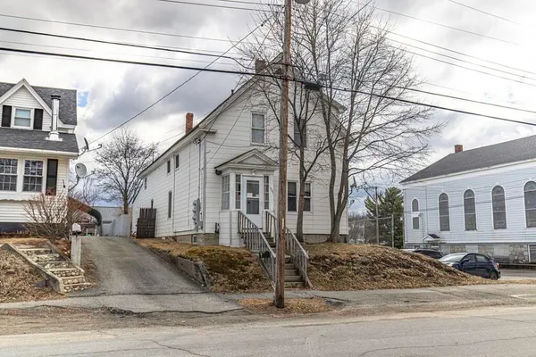 $119,500 | 333 Penobscot Avenue, Millinocket, ME 04462