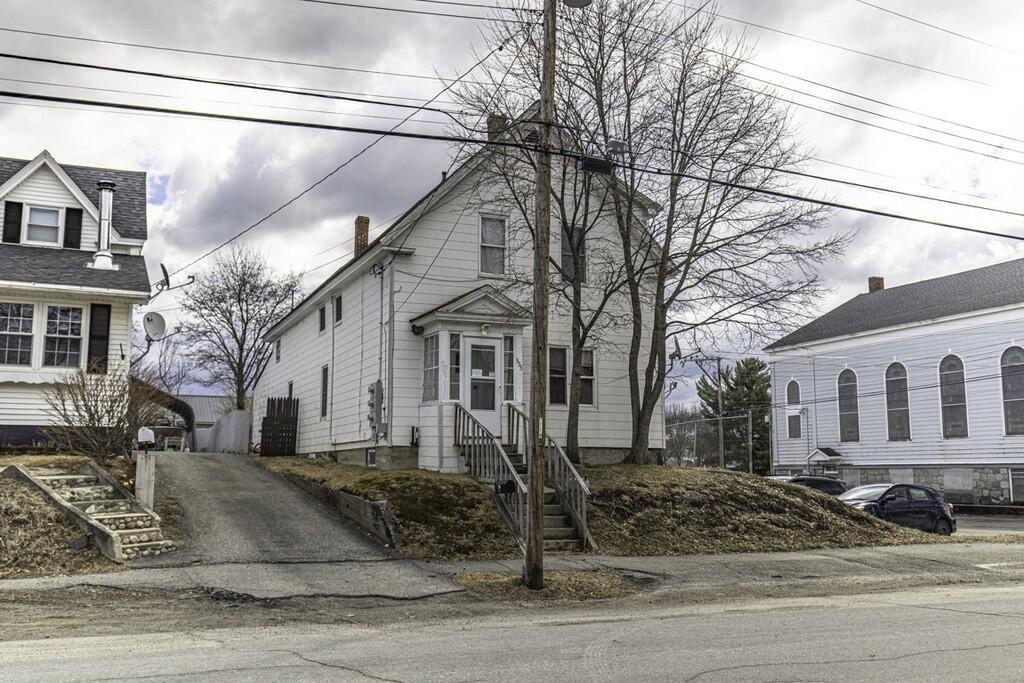 333 Penobscot Avenue Millinocket, ME 04462 - Photo 1 of 24 001 (Copy)