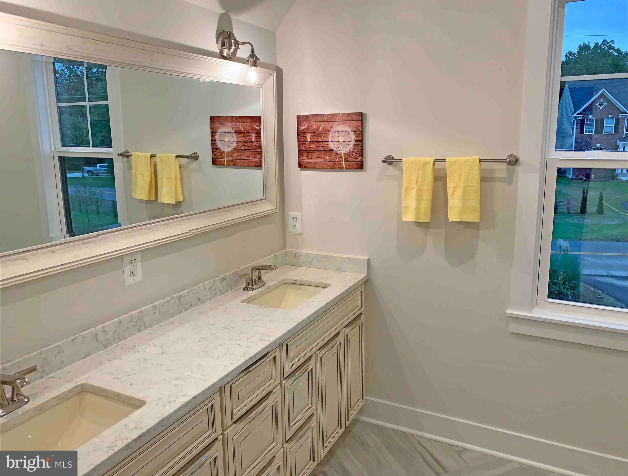 12444 Popes Head Road Clifton, VA 20124 - Photo 29 of 54 2nd Floor Primary Bath