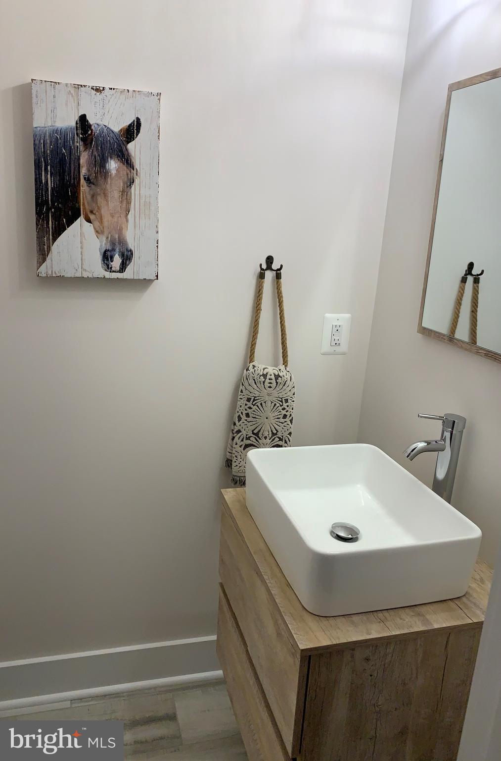 12444 Popes Head Road Clifton, VA 20124 - Photo 42 of 54 2nd Floor Half Bath