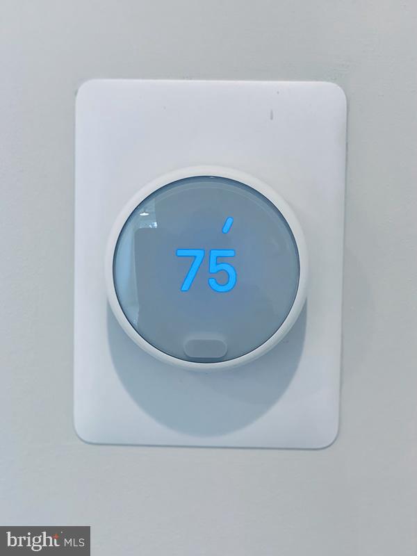 12444 Popes Head Road Clifton, VA 20124 - Photo 47 of 54 Programmable Thermostat