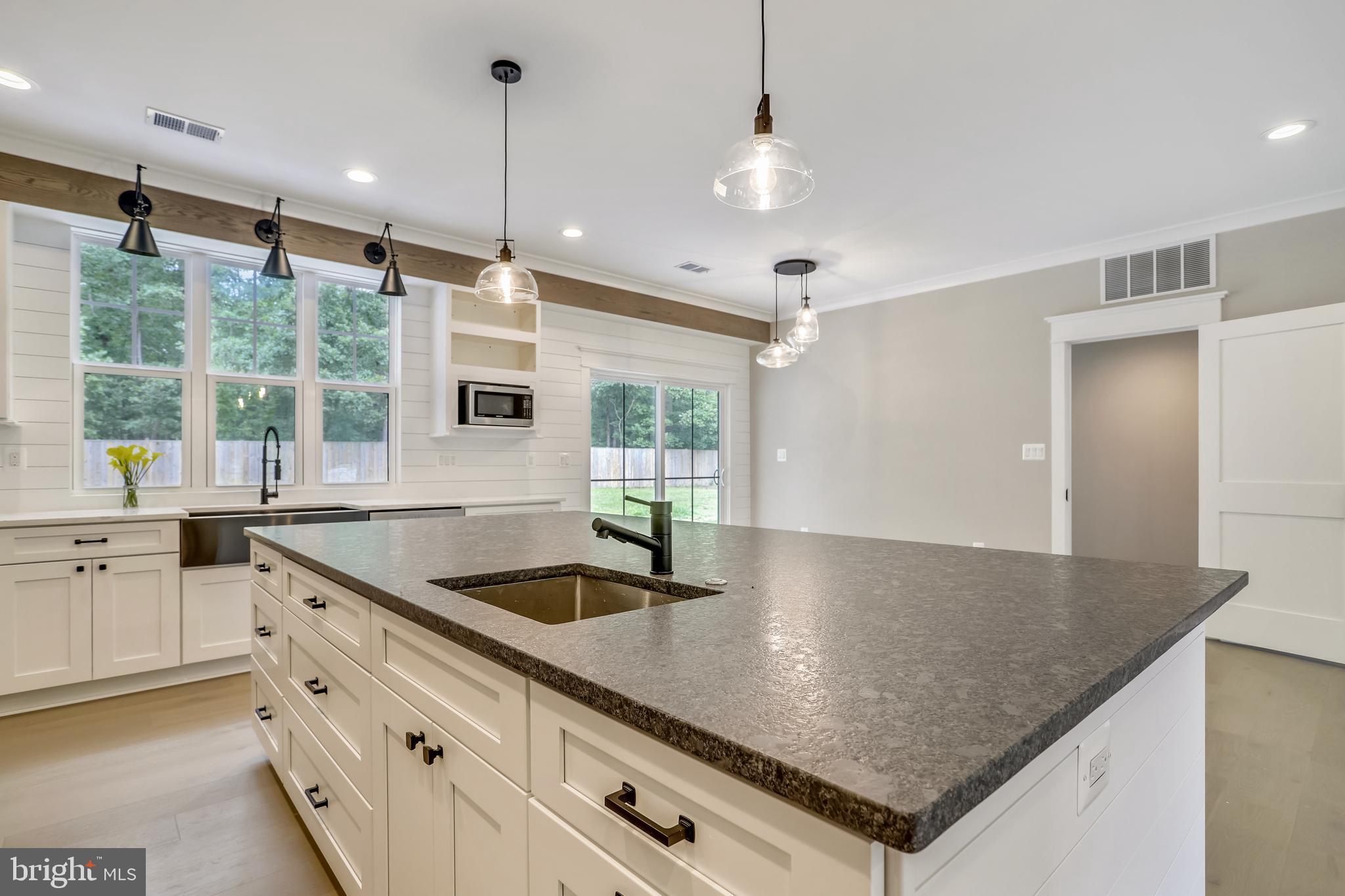 12444 Popes Head Road Clifton, VA 20124 - Photo 6 of 54 Kitchen Island seats six