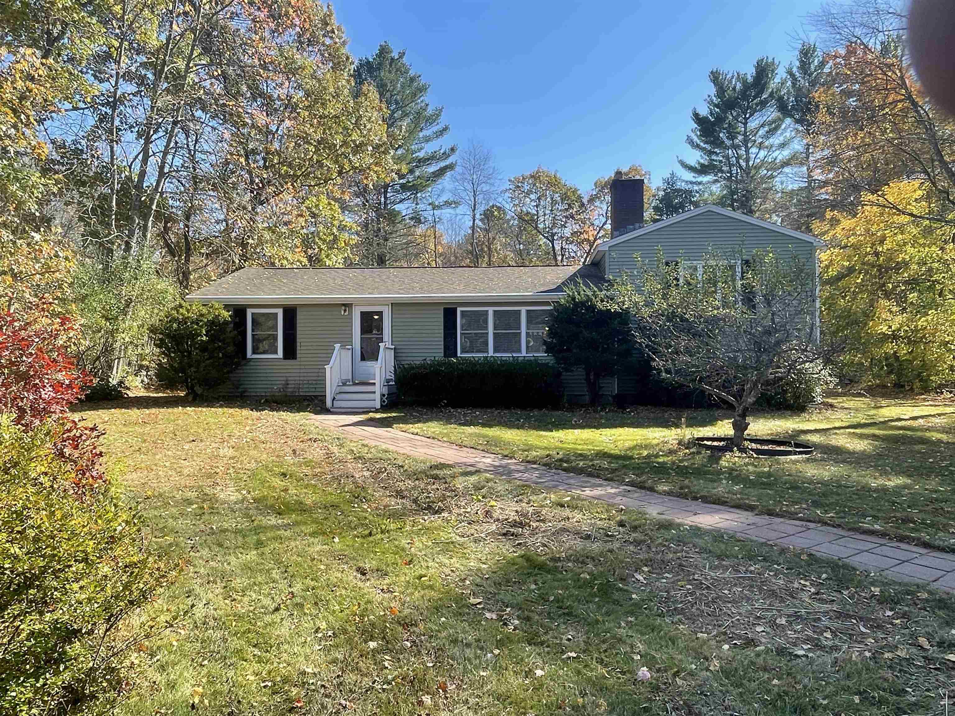 21 Griffin Road Londonderry, NH 03053 - Photo 1 of 29