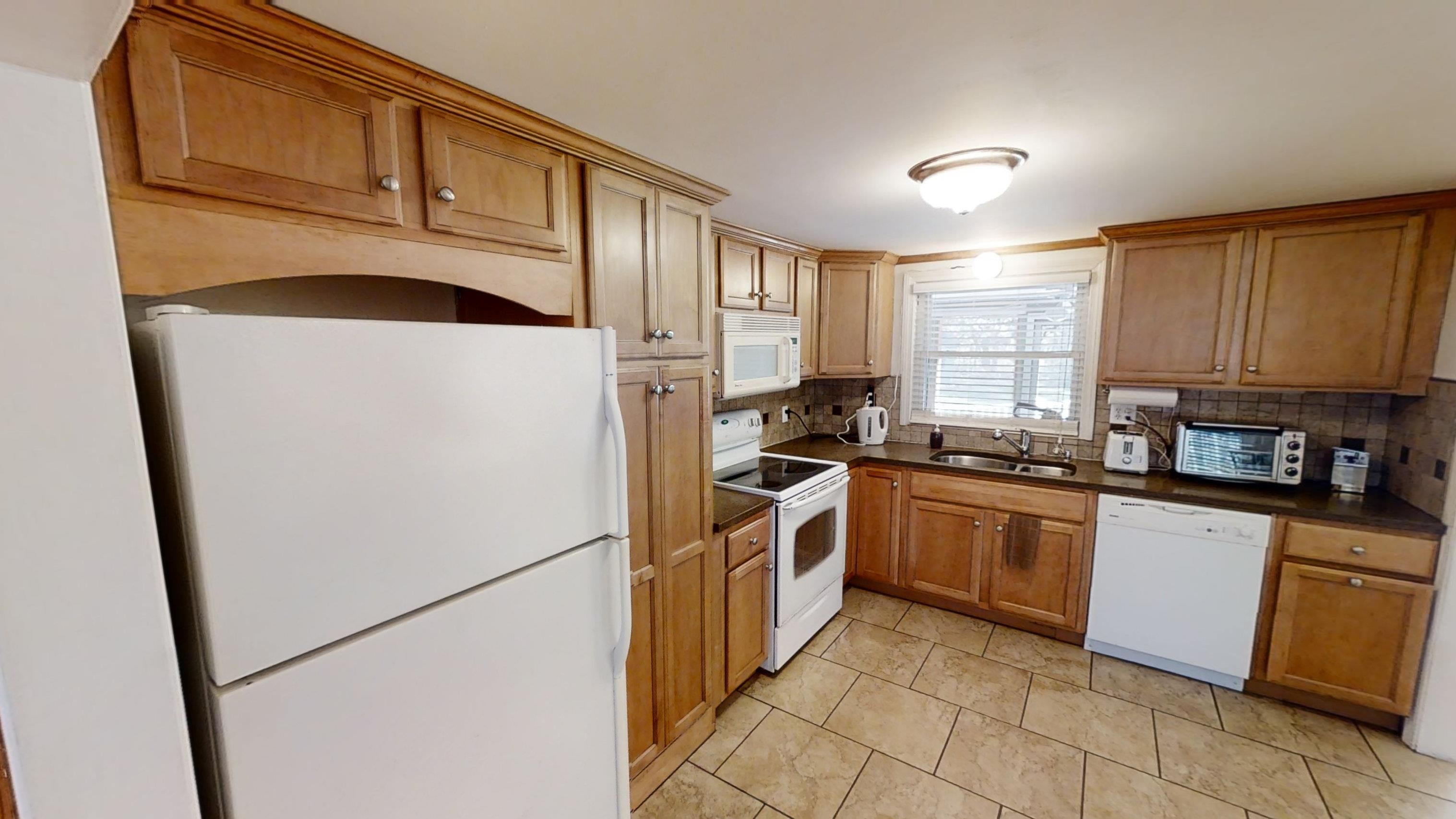21 Griffin Road Londonderry, NH 03053 - Photo 11 of 29