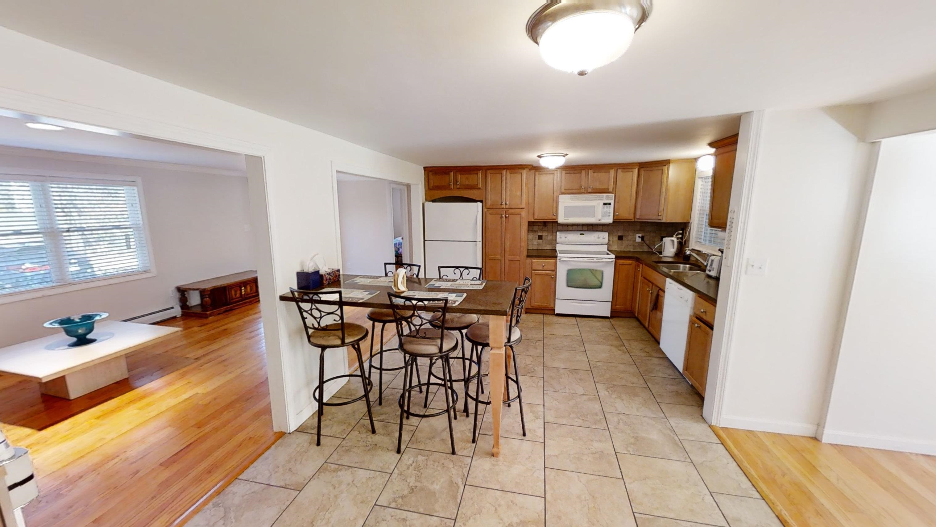 21 Griffin Road Londonderry, NH 03053 - Photo 13 of 29