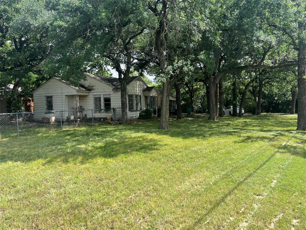 800 Audra Lane Denton, TX 76209 - Photo 4 of 32
