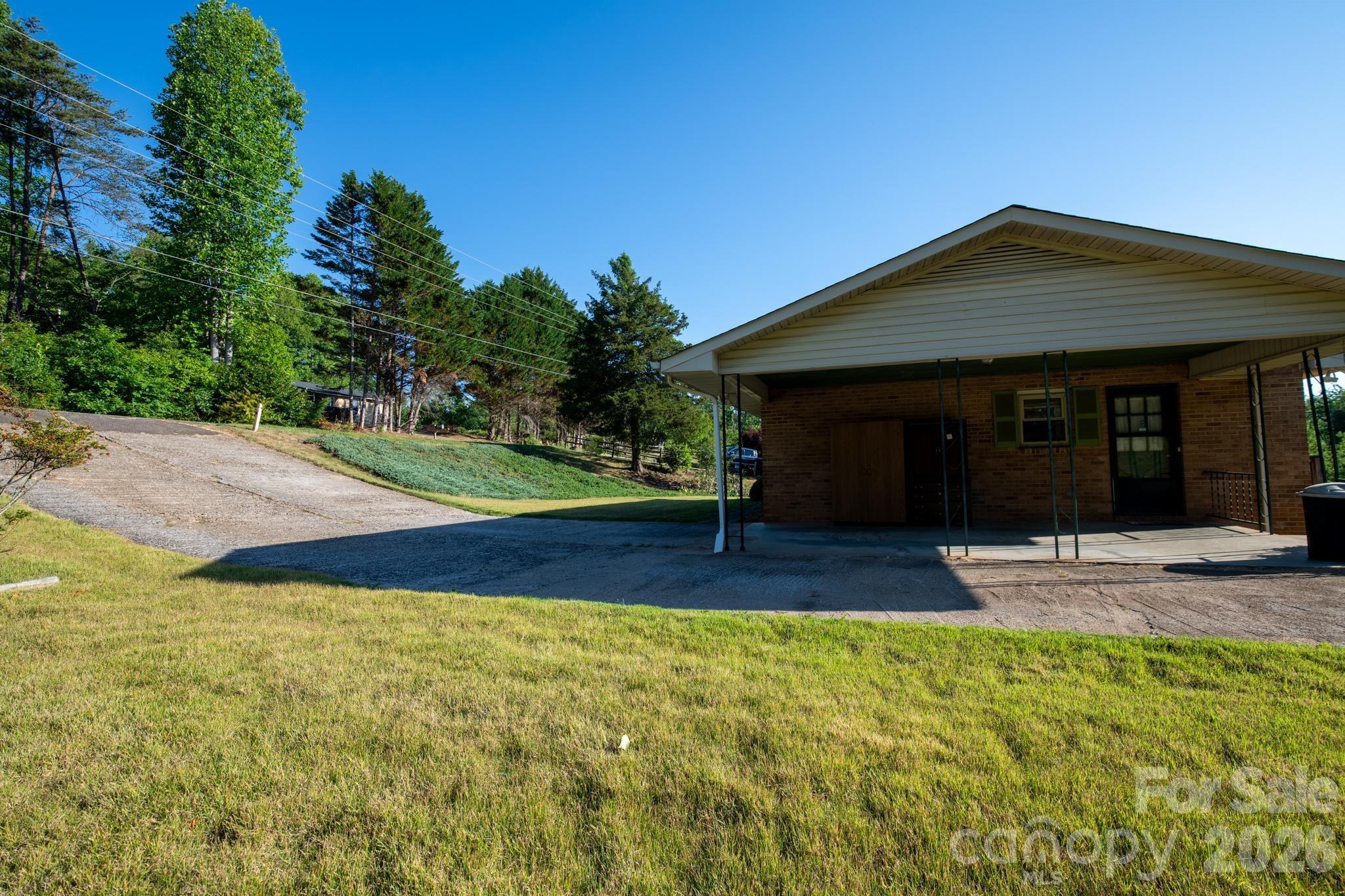 4024 Piney Road Morganton, NC 28655 - Photo 7 of 28