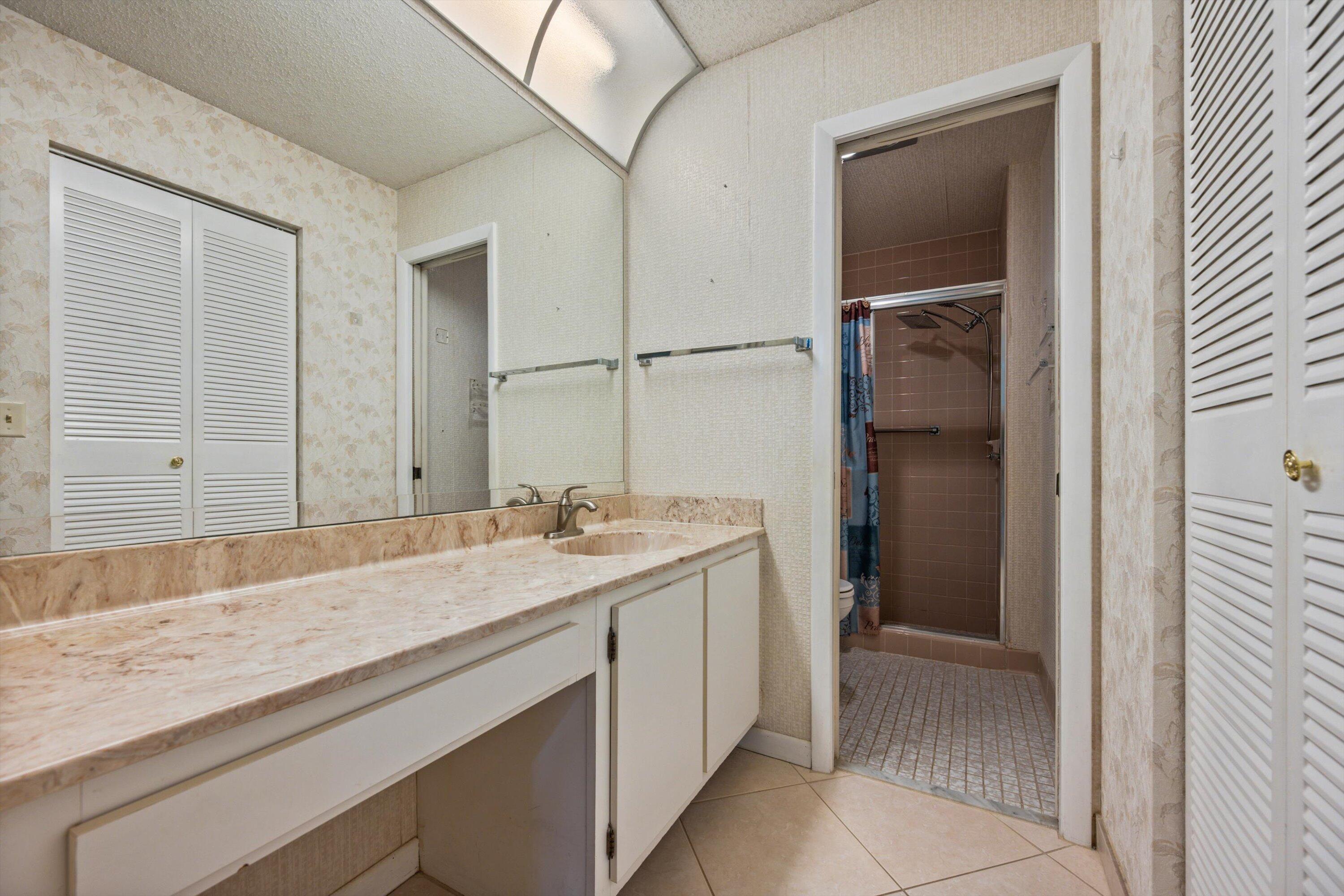 3679 Willow Bend Road, Unit C Lake Worth, FL 33467 - Photo 18 of 29 Master Bath