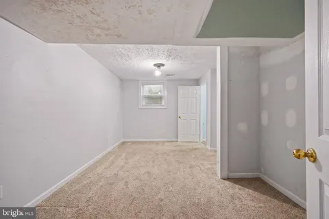 $320,000 | 11709 Ashworth Court, Germantown, MD 20876