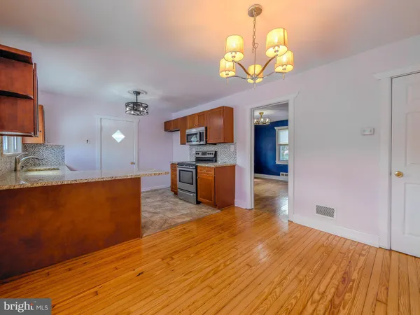 $325,000 | 139 Talbot Avenue, Holmes, PA 19043