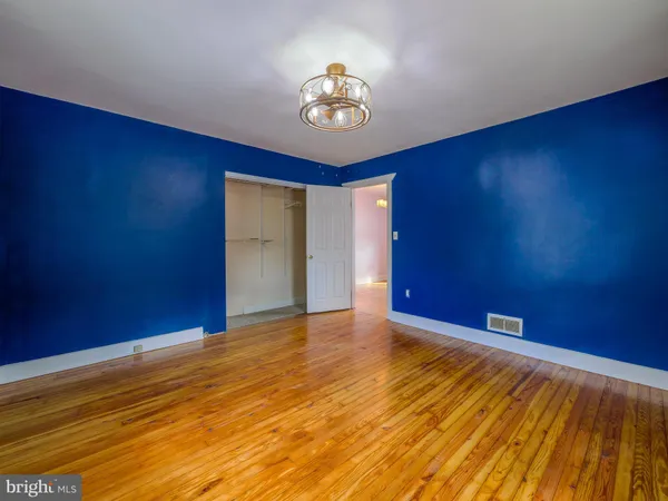 $325,000 | 139 Talbot Avenue, Holmes, PA 19043