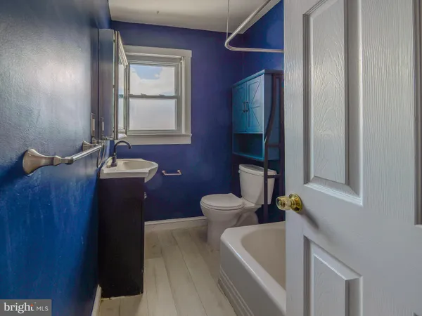 $325,000 | 139 Talbot Avenue, Holmes, PA 19043