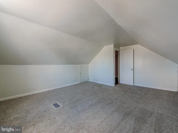 $325,000 | 139 Talbot Avenue, Holmes, PA 19043