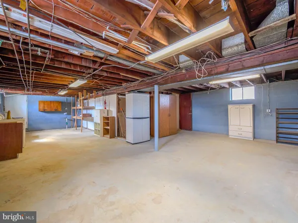 $325,000 | 139 Talbot Avenue, Holmes, PA 19043