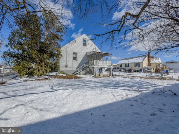 $325,000 | 139 Talbot Avenue, Holmes, PA 19043