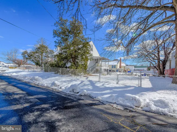 $325,000 | 139 Talbot Avenue, Holmes, PA 19043