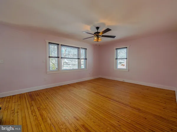 $325,000 | 139 Talbot Avenue, Holmes, PA 19043