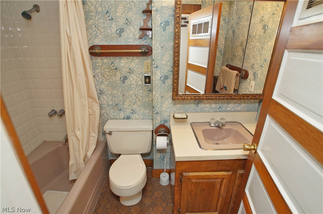 172 Brush Road Cleveland, OH 44143 - Photo 24 of 35 Gallery Image 24