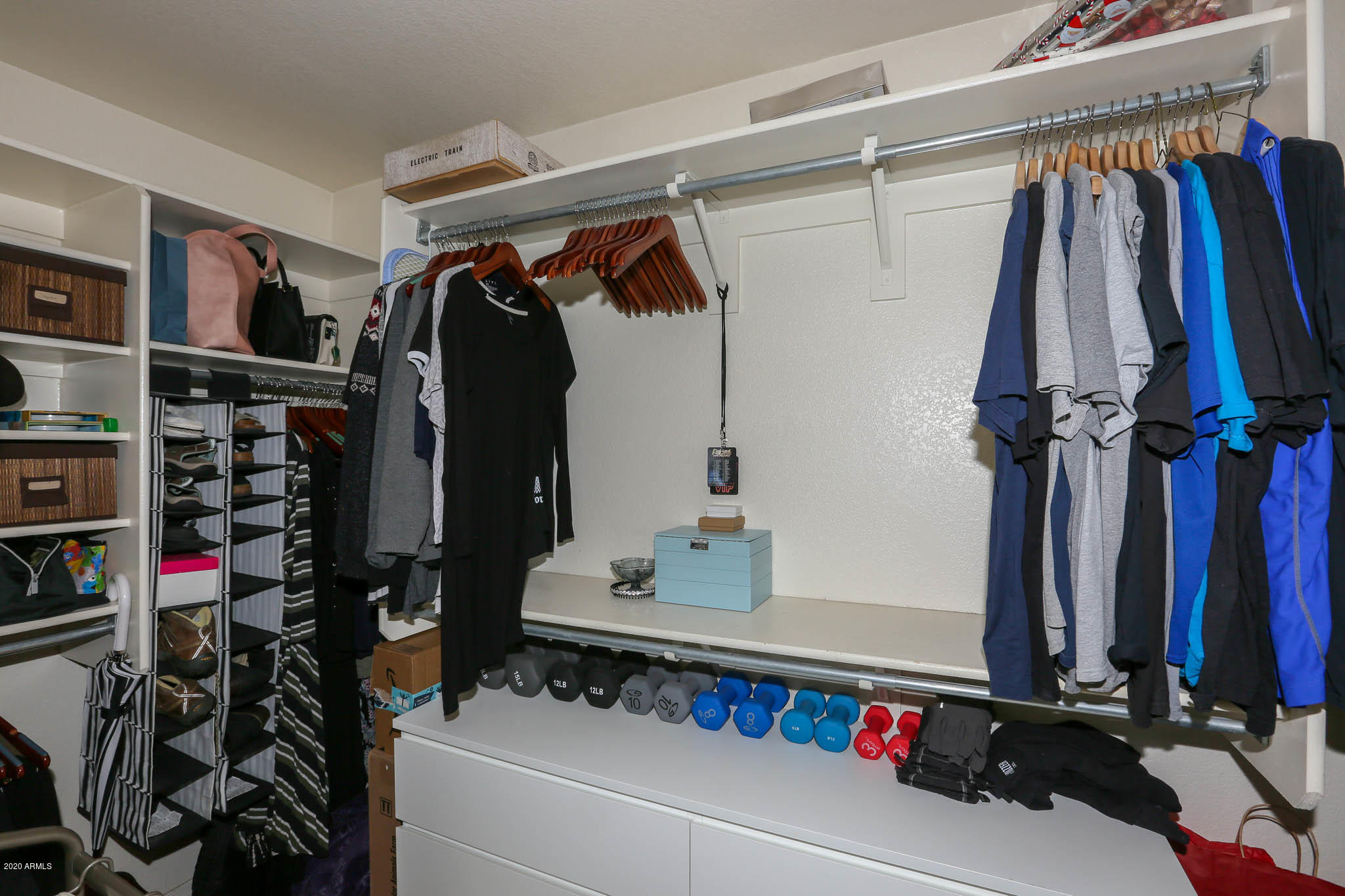 2083 East Willow Wick Road Gilbert, AZ 85296 - Photo 19 of 39 Master Walk in Closet2