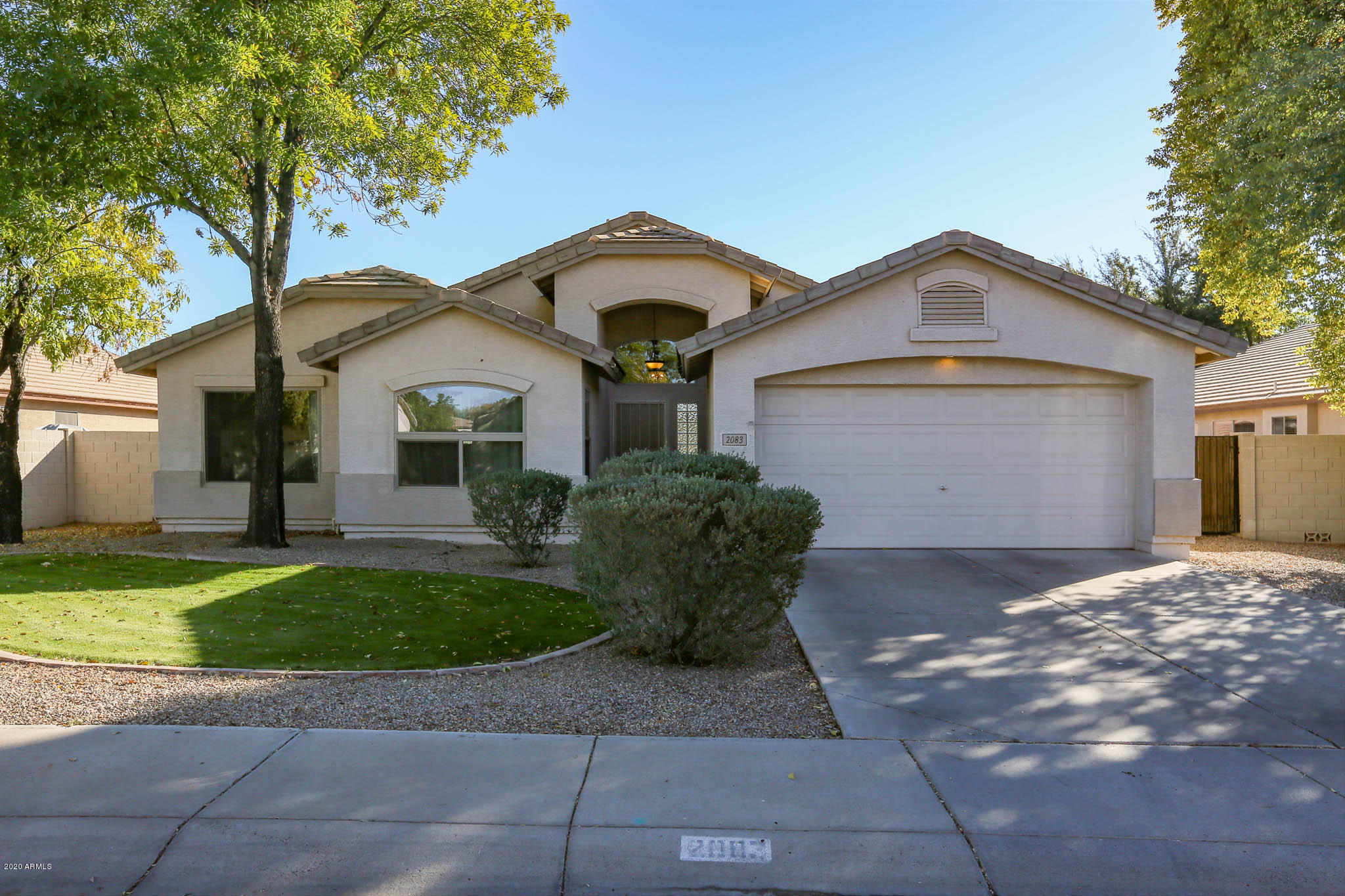 2083 East Willow Wick Road Gilbert, AZ 85296 - Photo 2 of 39 Front View