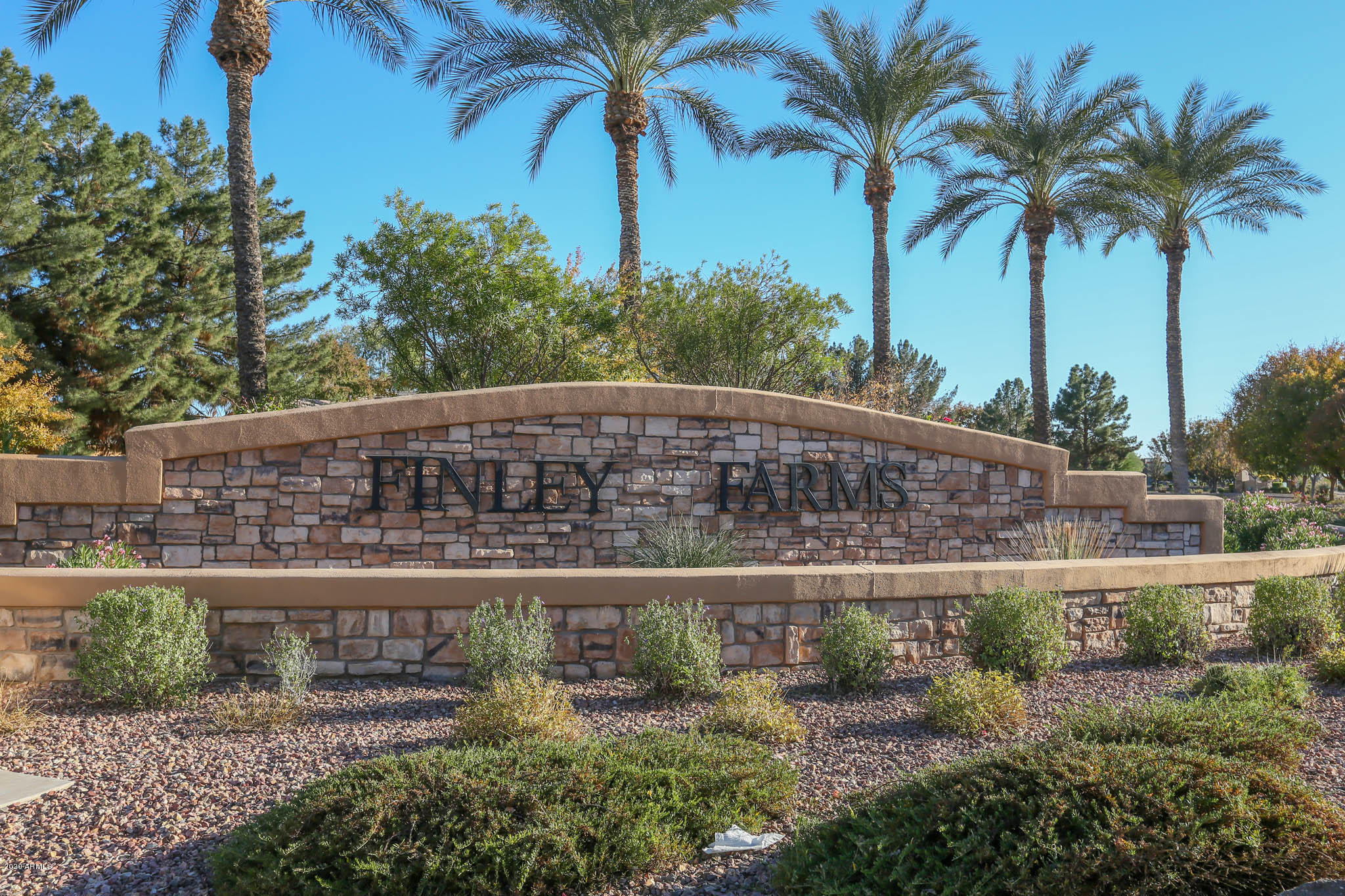 2083 East Willow Wick Road Gilbert, AZ 85296 - Photo 35 of 39 Finley Farms-Sign
