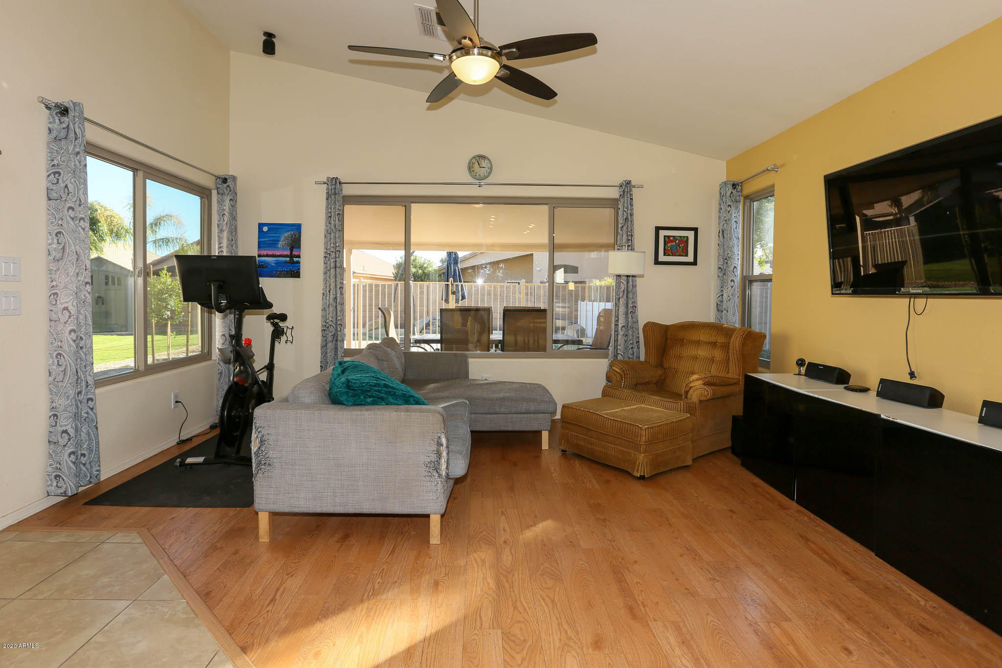 2083 East Willow Wick Road Gilbert, AZ 85296 - Photo 10 of 39 Family Room2