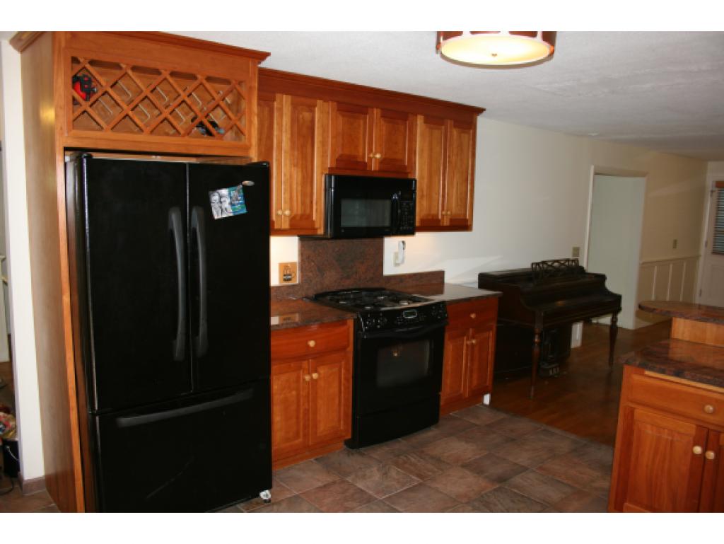 26 Harding Road Portsmouth, NH 03801 - Photo 4 of 29