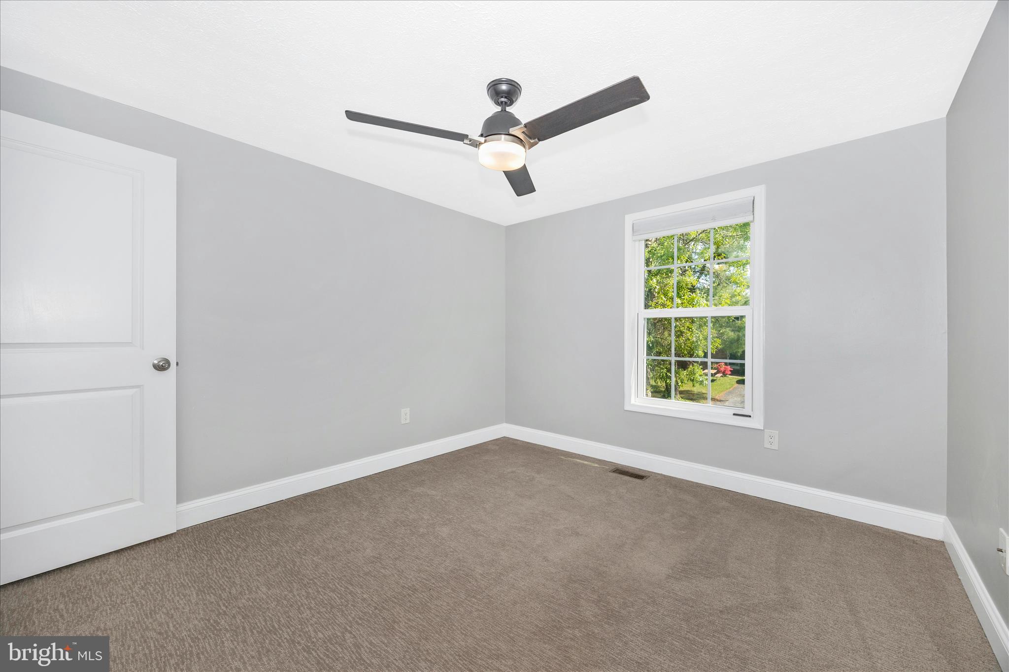 101 Andover Court Frederick, MD 21702 - Photo 11 of 29 an empty room with a window