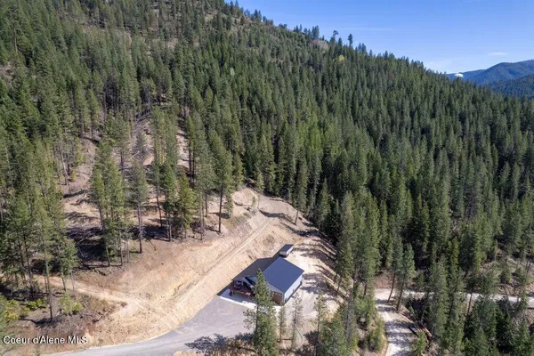 $979,000 | 3835 Pine Creek Road, Pinehurst, ID 83850