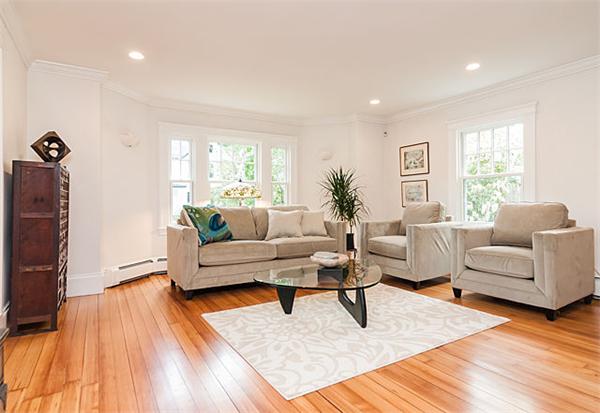 184 Pine Ridge Road Newton, MA 02468 - Photo 3 of 23