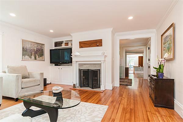 184 Pine Ridge Road Newton, MA 02468 - Photo 4 of 23