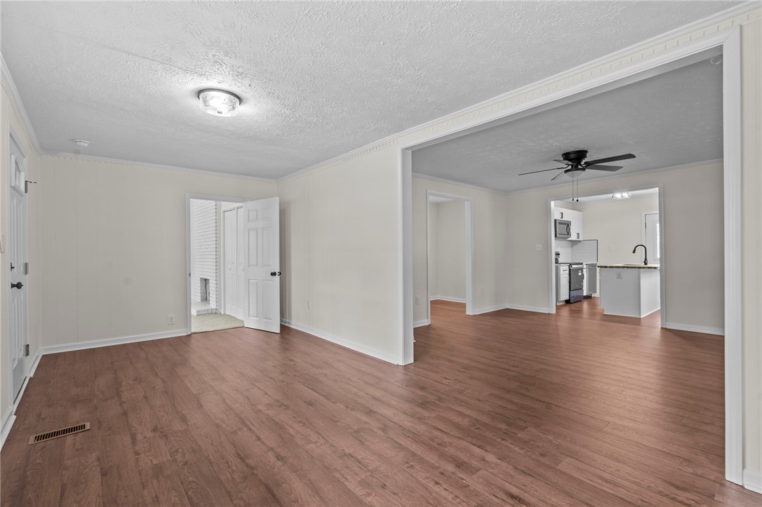 8 Lee Street Liberty, SC 29657 - Photo 3 of 35 Gallery Image 3