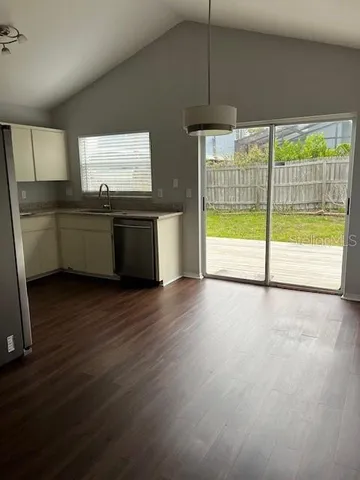 $2,400 | 12587 Park Boulevard North, Seminole, FL 33776