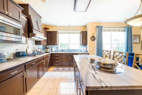 $849,900 | 9655 North Willey Court, Fresno, CA 93720