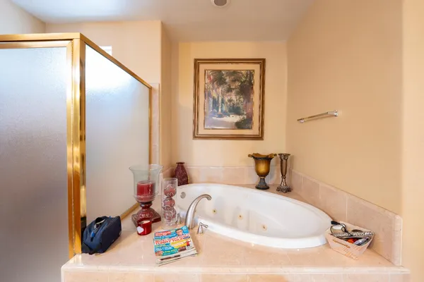$849,900 | 9655 North Willey Court, Fresno, CA 93720