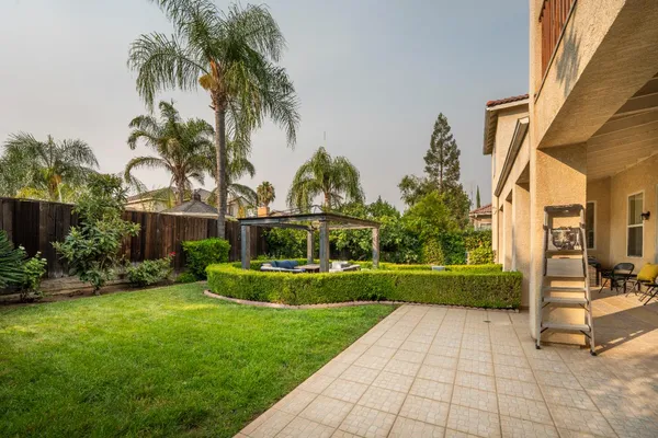 $849,900 | 9655 North Willey Court, Fresno, CA 93720