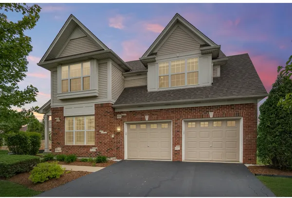 $560,000 | 12354 South Blue Water Parkway, Plainfield, IL 60585