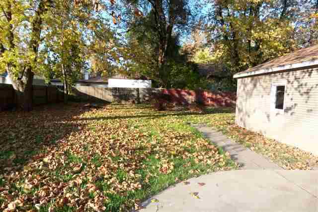 1527 East Resthaven Road Peoria, IL 61615 - Photo 9 of 9 Gallery Image 9
