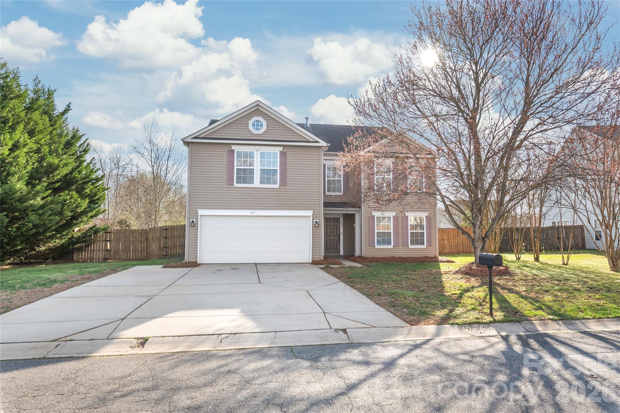 1114 Fenwick Court Clover, SC 29710 - Photo 2 of 47