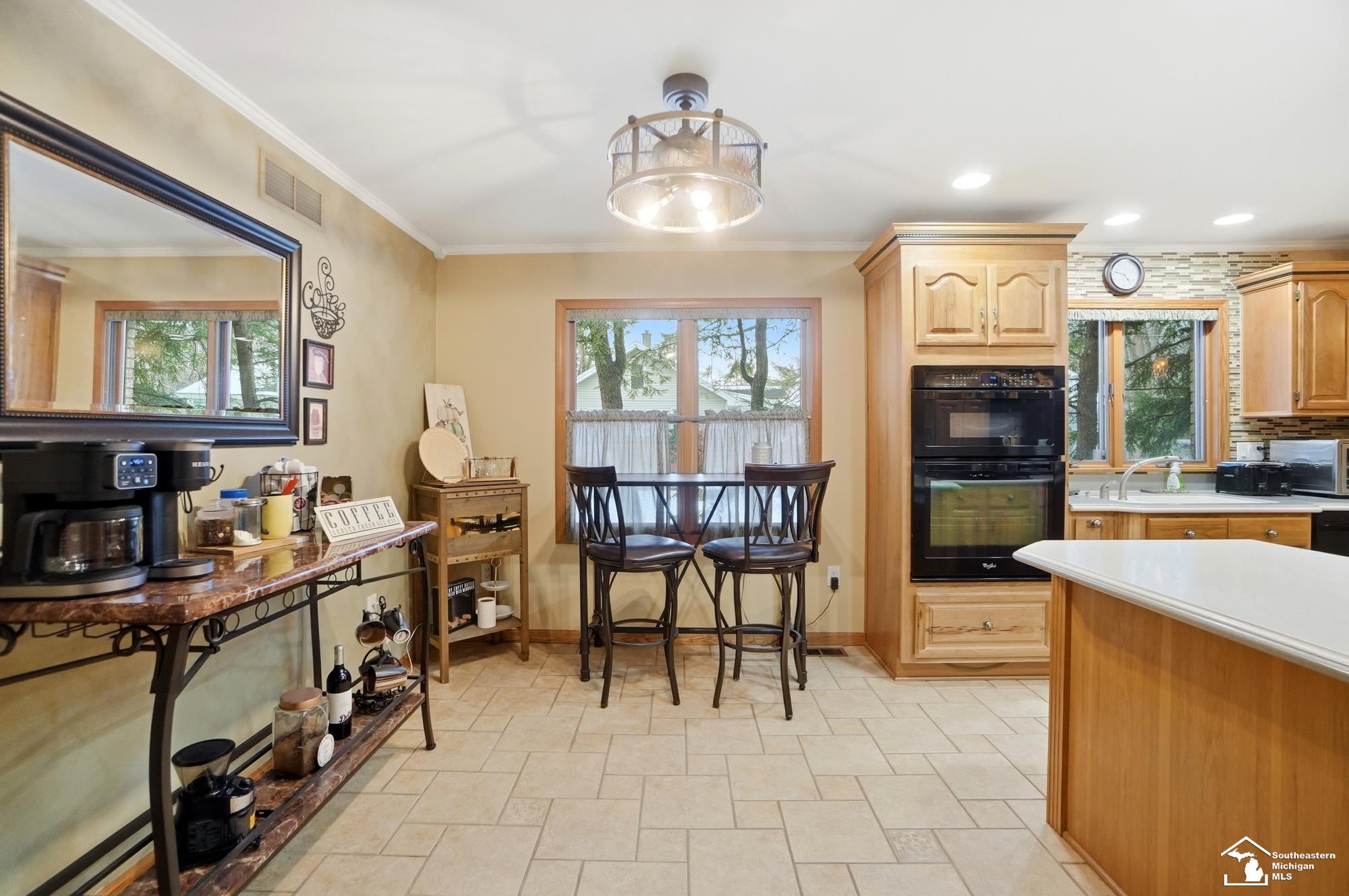 343 East Hurd Road Monroe, MI 48162 - Photo 23 of 77 50197071-16697081-6b52-4956-af9d-24c98dd9c1ae.JPG