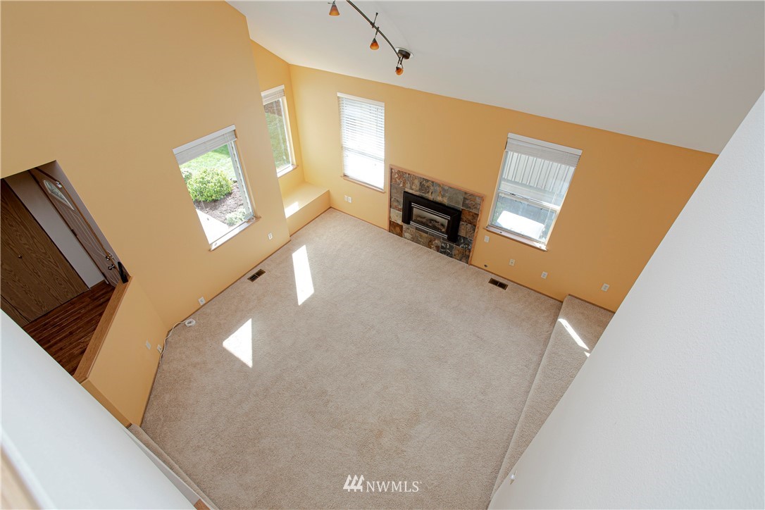 2070 Southeast 8th Place Renton, WA 98057 - Photo 18 of 38 Gallery Image 18