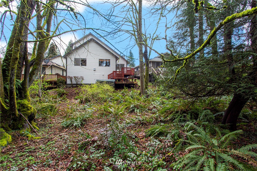 2070 Southeast 8th Place Renton, WA 98057 - Photo 30 of 38 Gallery Image 30