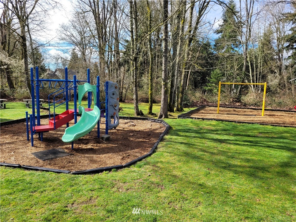 2070 Southeast 8th Place Renton, WA 98057 - Photo 35 of 38 Gallery Image 35